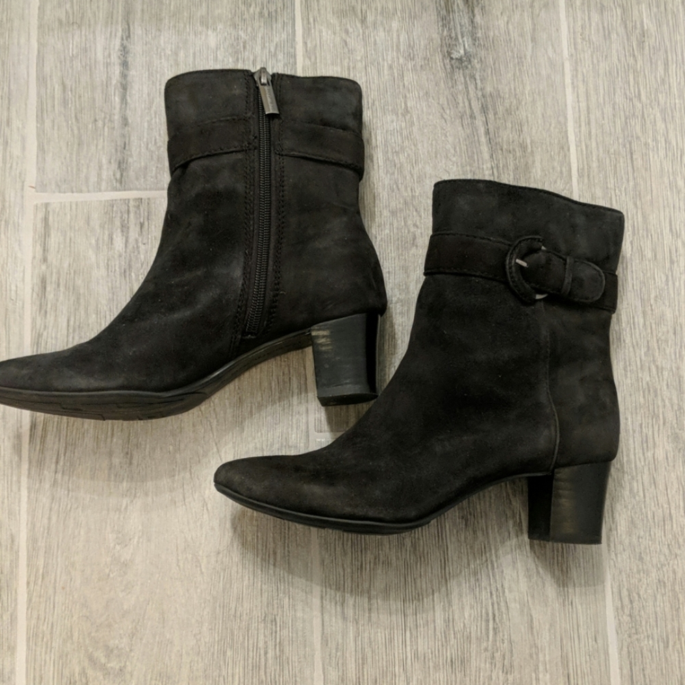 Bandolino suede boots